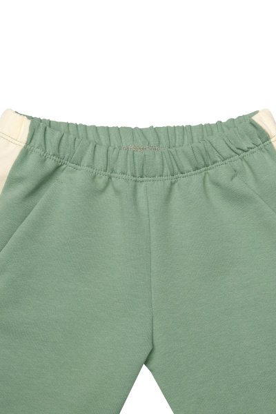 b06cc7ff-0789-44e4-8a05-1e07a293f9ab